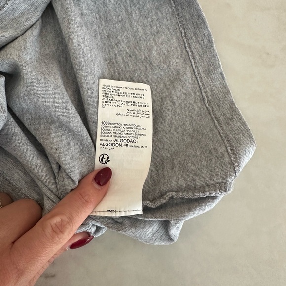 PETRONAS Mercedes-Benz  AMG Formula 1 Gray T-Shirt UNISEX XS - Picture 5 of 5